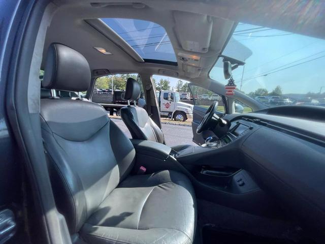 2011 toyota prius iii