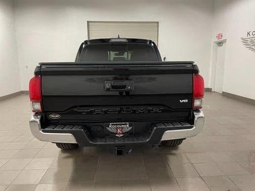 2018 toyota tacoma trd off road in rib mountain, wisconsin