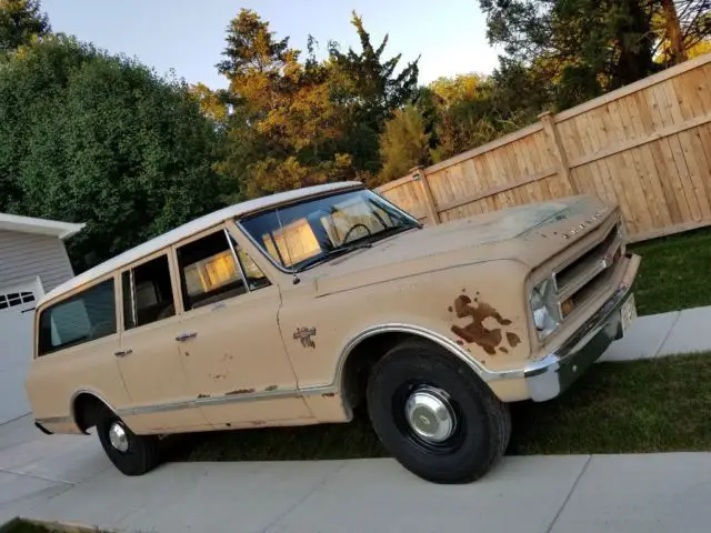 1967 chevy c10 suburban