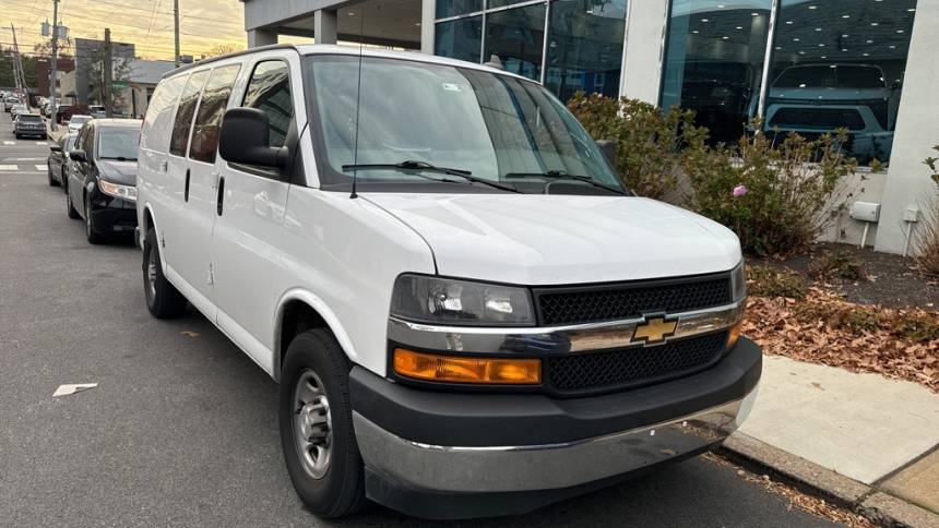 2022 chevrolet express 2500