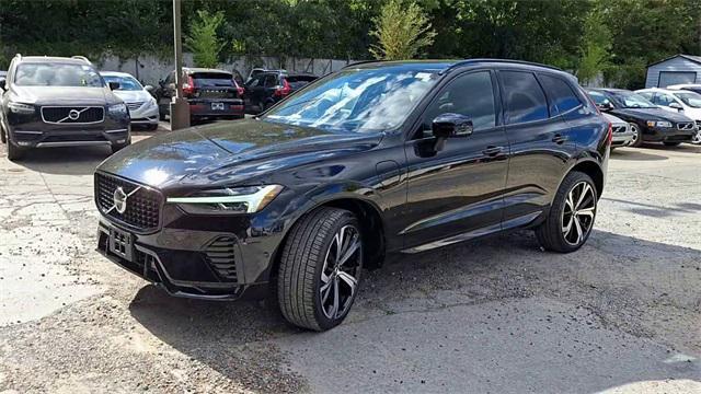 2022 volvo s60 recharge plug-in hybrid t8 r-design