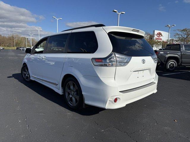2017 toyota sienna se