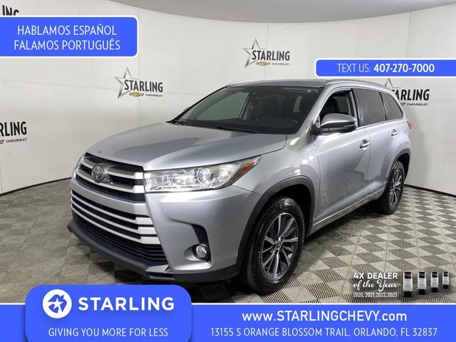 2018 toyota highlander se