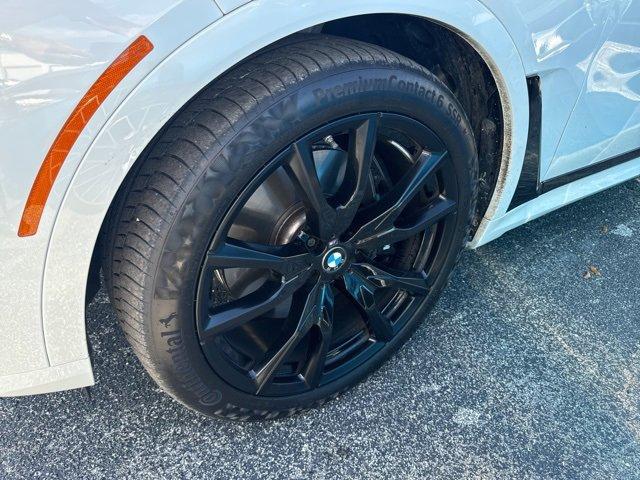 2025 bmw x7 m60i