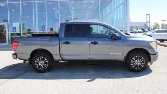 2023 nissan titan sv