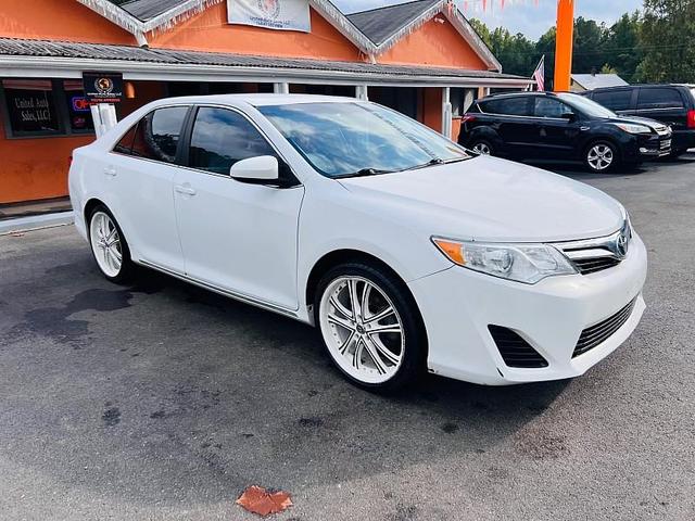 2013 toyota camry le