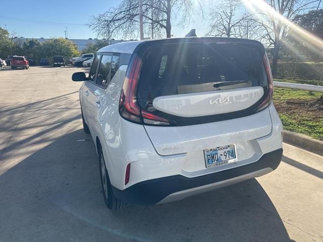 2024 kia soul lx
