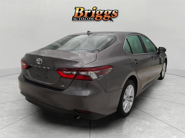 2024 toyota camry le