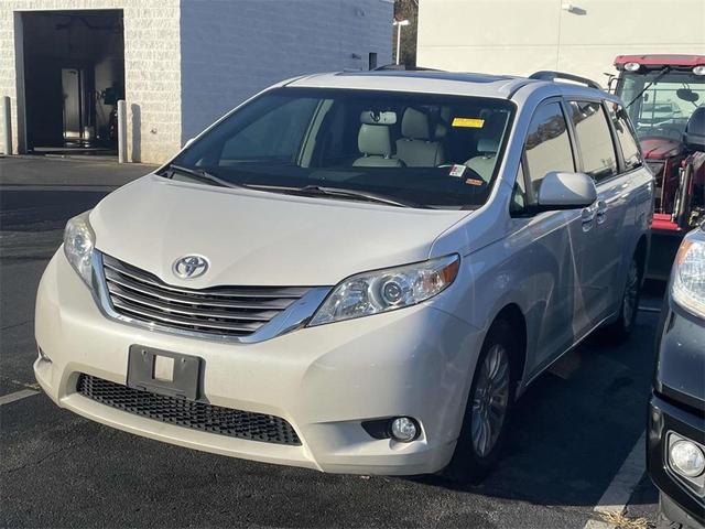 2016 toyota sienna xle
