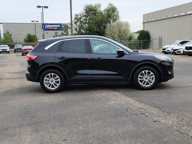 2021 ford escape se