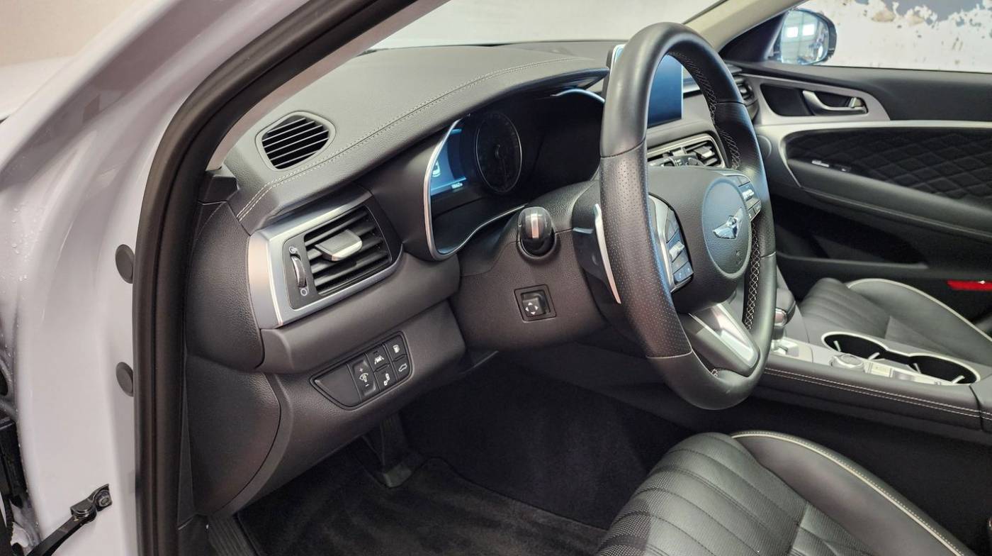 2021 genesis g70 2.0t