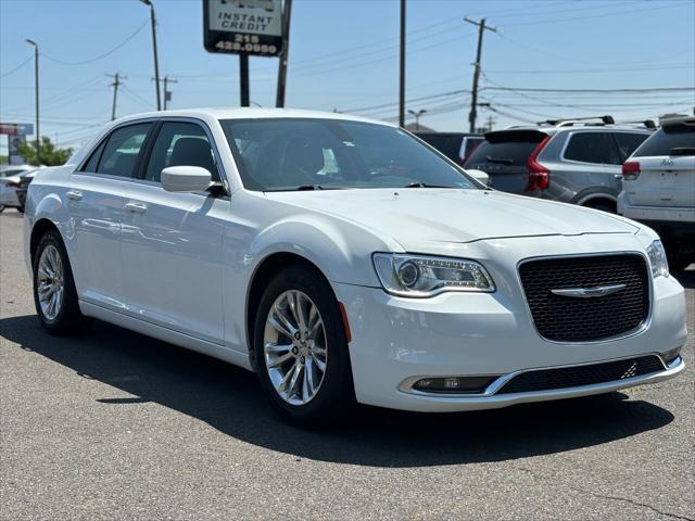 2019 chrysler 300 touring