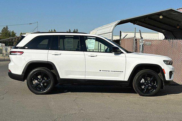 2023 jeep grand cherokee altitude