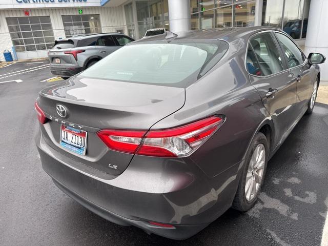 2019 toyota camry le