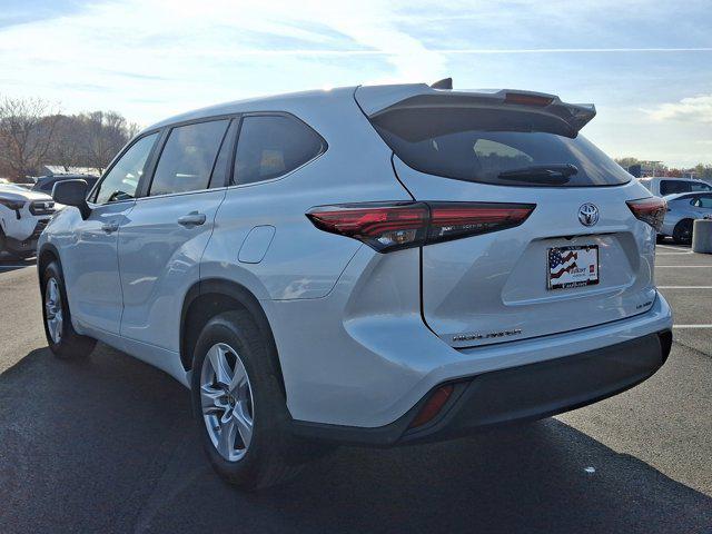 2023 toyota highlander le