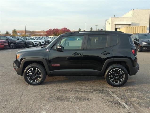 2023 jeep renegade trailhawk