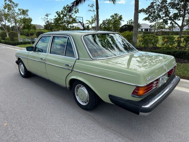 1977 mercedes-benz 240d sedan green rwd automatic 240d