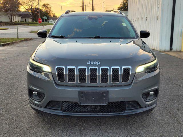 2022 jeep cherokee latitude lux
