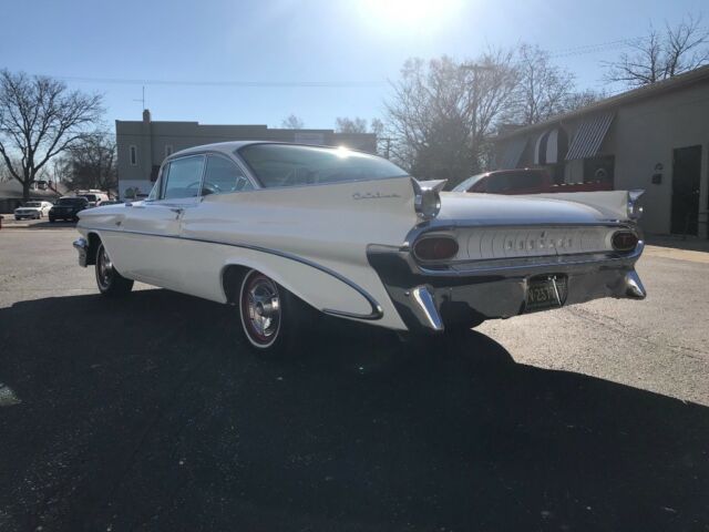 1959 pontiac catalina 389 tri power beautiful!!