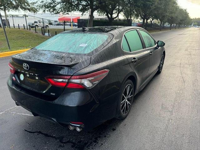 2023 toyota camry se