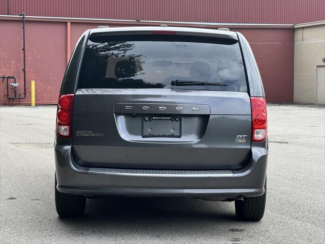 2017 dodge grand caravan gt
