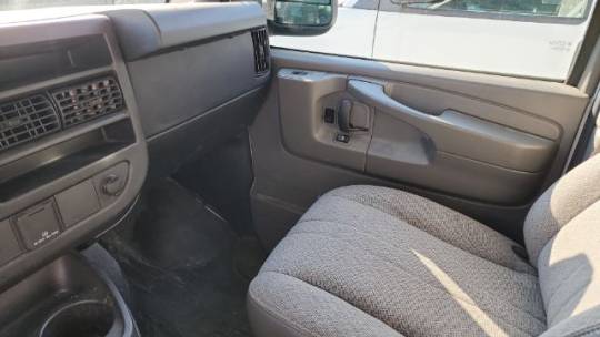 2016 gmc savana 3500
