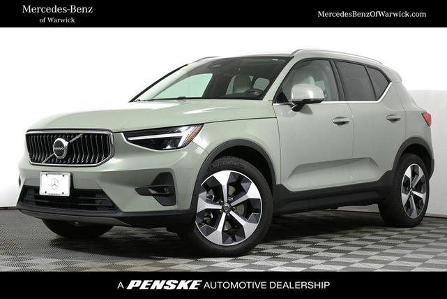 2023 volvo xc40 b5 plus bright theme