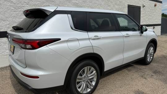 2024 Mitsubishi Outlander