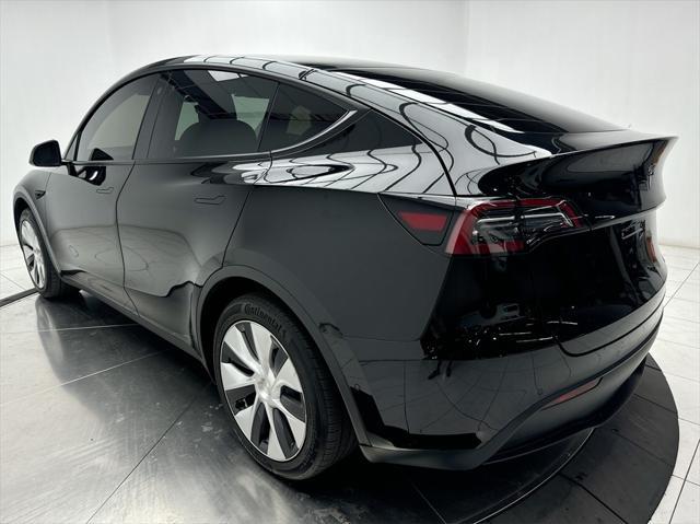 2021 tesla model y standard range rear-wheel drive