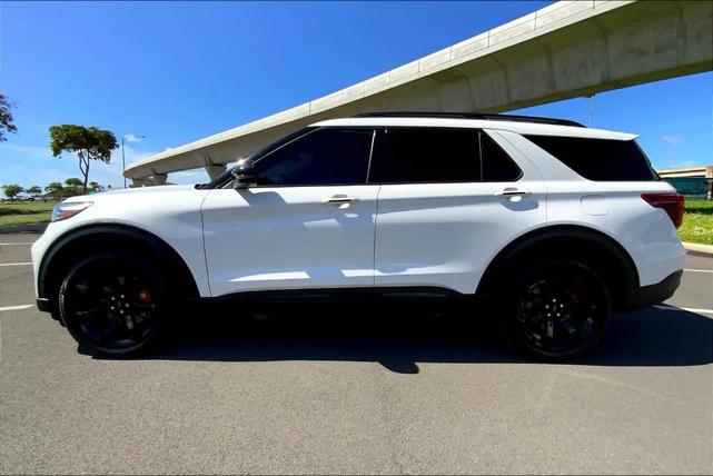 2022 ford explorer st
