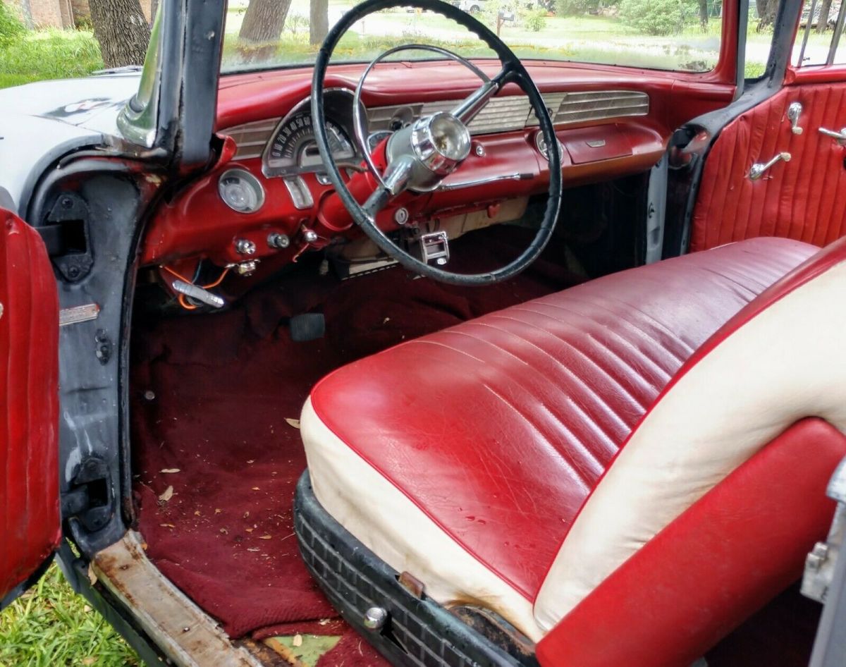 1956 pontiac chieftain 2dr sedan