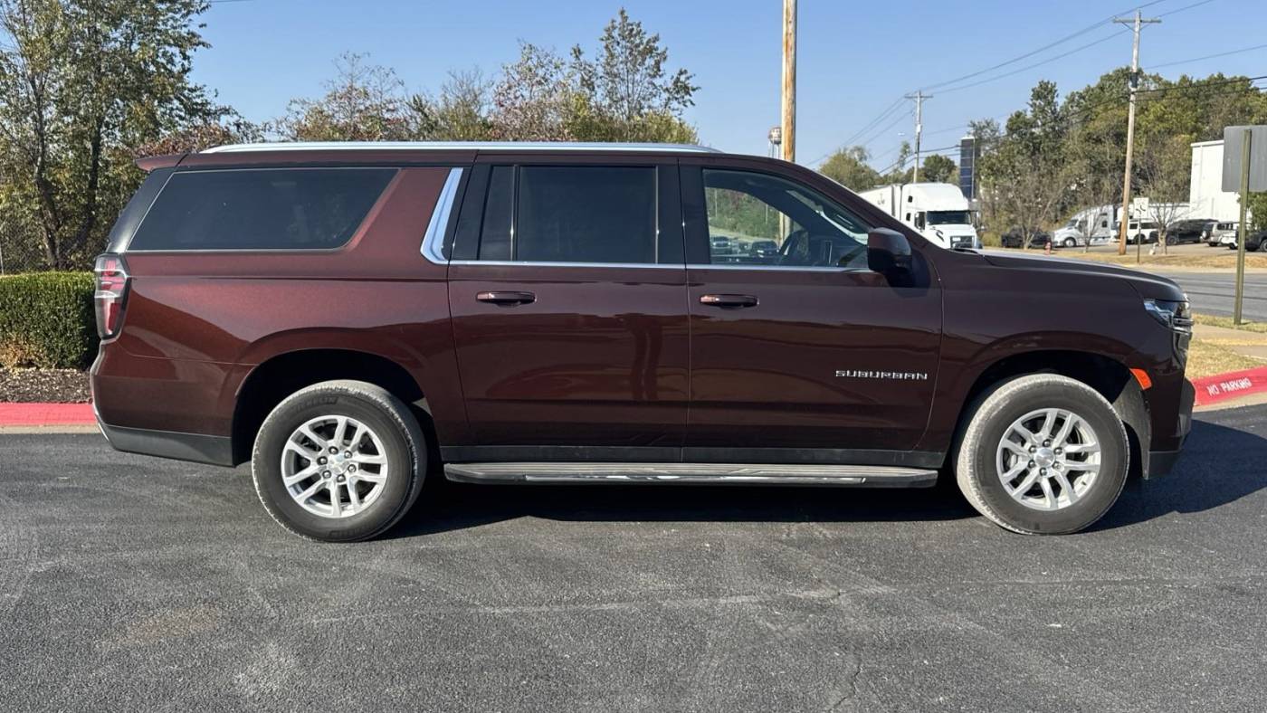 2023 chevrolet suburban lt