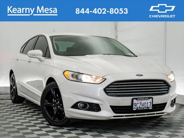 2016 ford fusion se