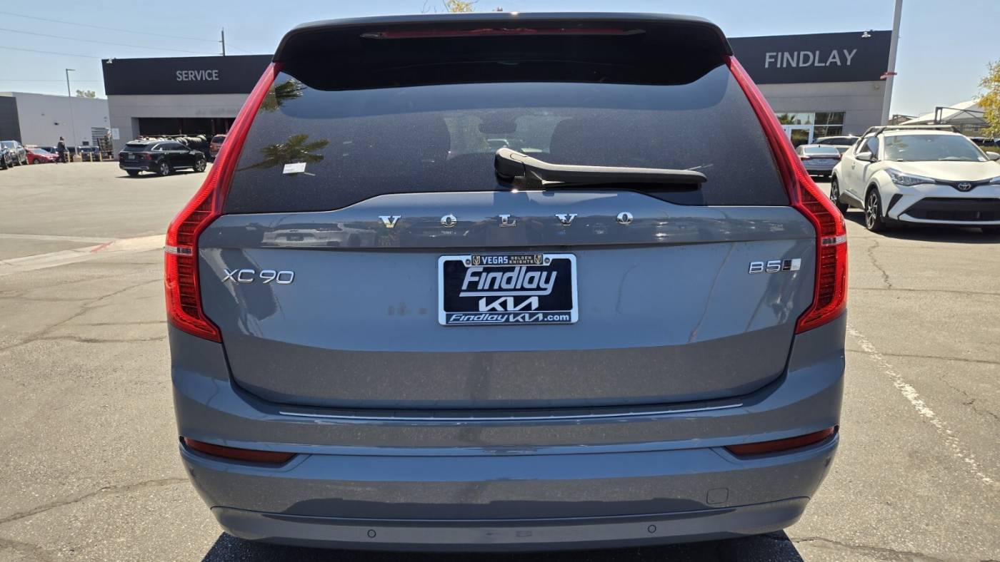 2023 volvo xc90 b5 core