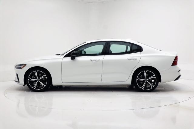 2024 volvo s60 b5 core dark theme