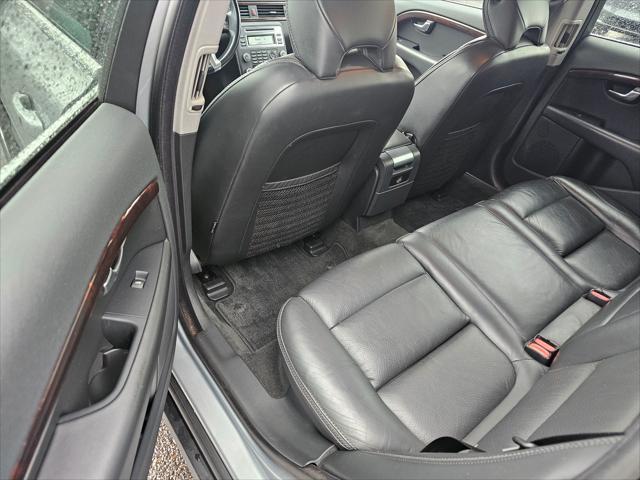 2011 volvo xc70 t6