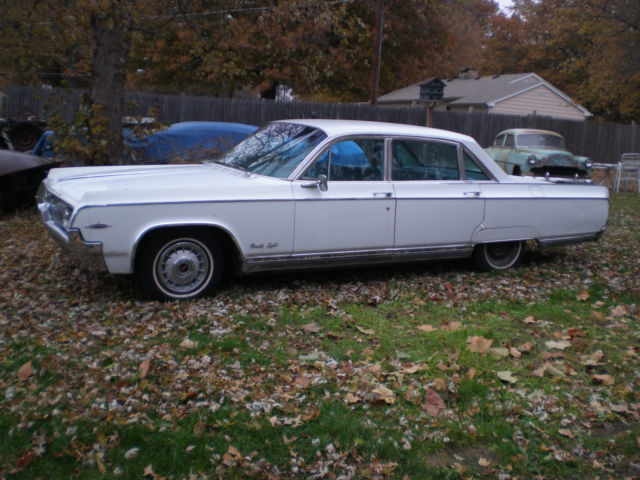 1964 olds ninety eight colector car