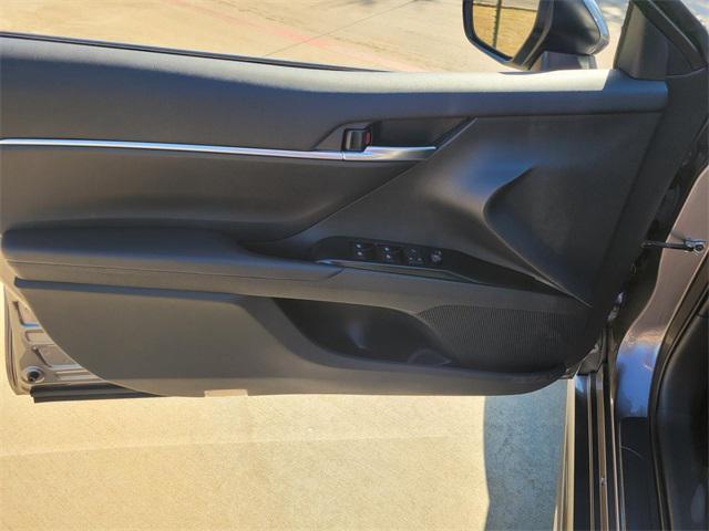 2018 toyota camry l