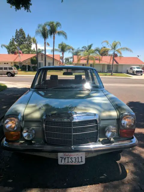 1969 mercedes-benz 230 six cylinder manual drive