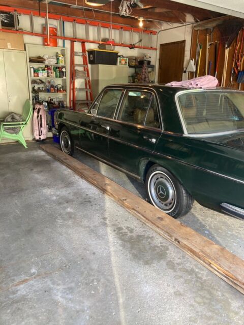 1972 mercedes benz 280se in great condition