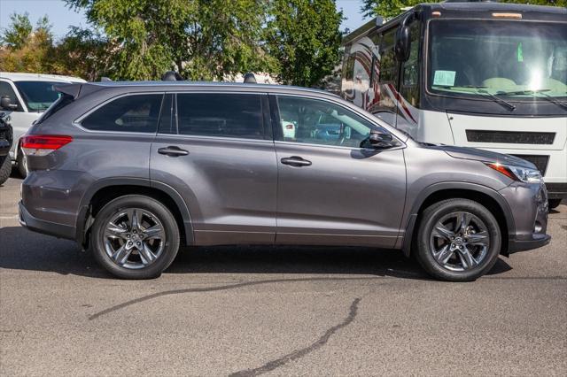2017 toyota highlander limited platinum