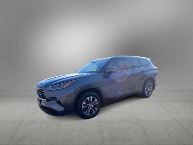 2021 toyota highlander xle