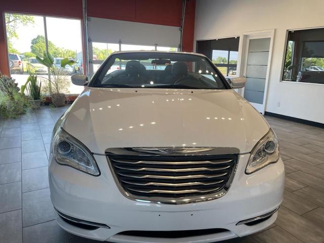 2013 chrysler 200 touring