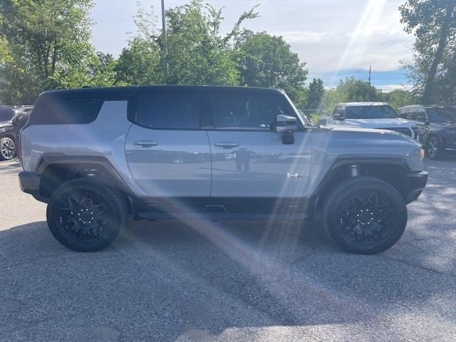2024 gmc hummer ev 2x