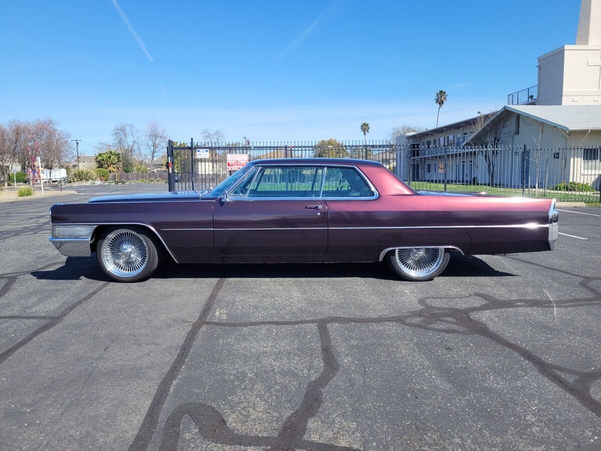 1965 cadillac deville. clean car. runs great