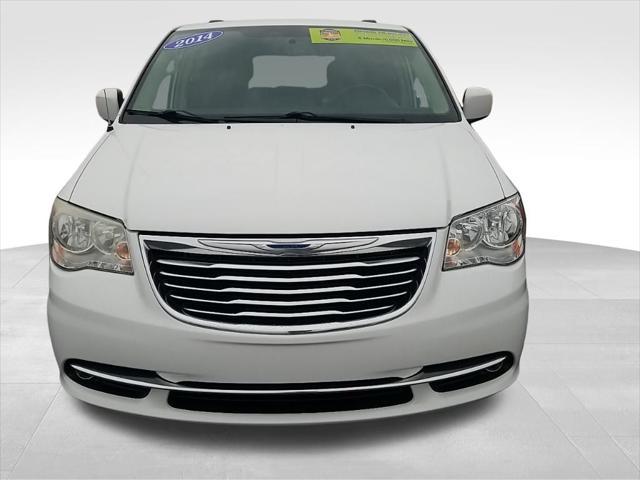 2014 chrysler town & country touring