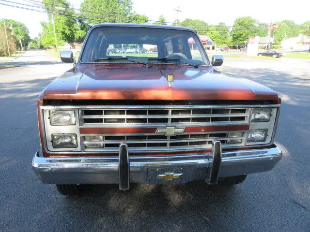 1986 chevrolet suburban c-20 silverado - great condition - no reserve