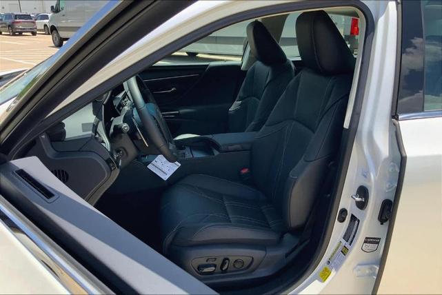 2024 lexus es 300h luxury