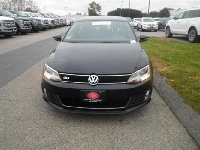 2013 volkswagen jetta gli autobahn pzev gli autobahn pzev 4dr sedan 6a (ends 1/13 for sale in cranston, rhode island