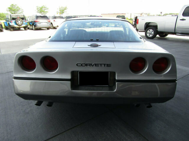 1985 chevrolet corvette, gray with 62151 miles available now!